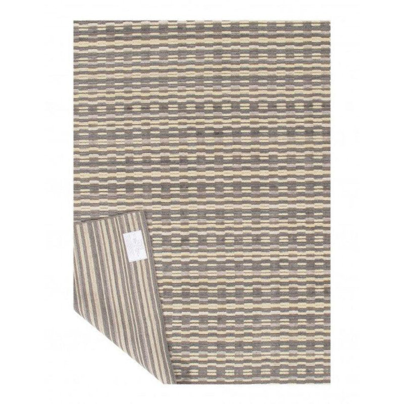 Geometric Area Rug in Gray