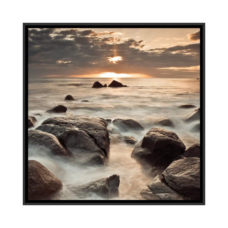 « nuit du soleil », reproduction de photo sur toile, H 18 po x l 18 po x P 1,5 po, Toile avec cadre noir, Pas de tapis