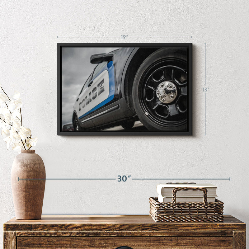 Impression sur toile Police, H 13 po x l 19 po