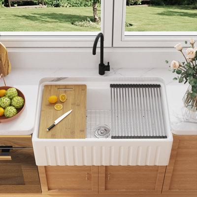 Deervalley 33" L X 20" W Multi-Functional Workstation Farmhouse Kitchen Sink With Sink Grid, Cutting Board And Dish-Drying Rack