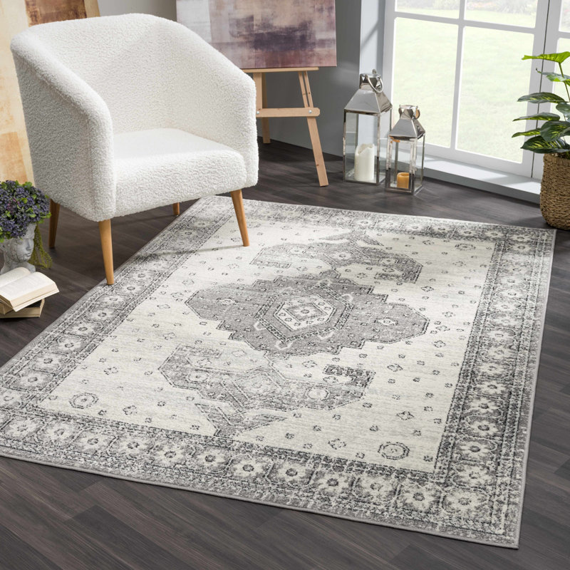 Gershon Oriental Indoor Rug, Runner 2'7" x 7'3"