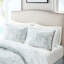 Édredon très grand 100% coton blanc, broderie foncée, surdimensionné et comprend un édredon, une jupe de lit, 2 taies décoratives, du coton blanc, une literie trop rembourrée,