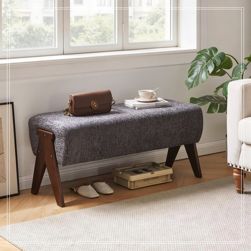 Chenille Trentham avec pieds en bois robuste, Grey