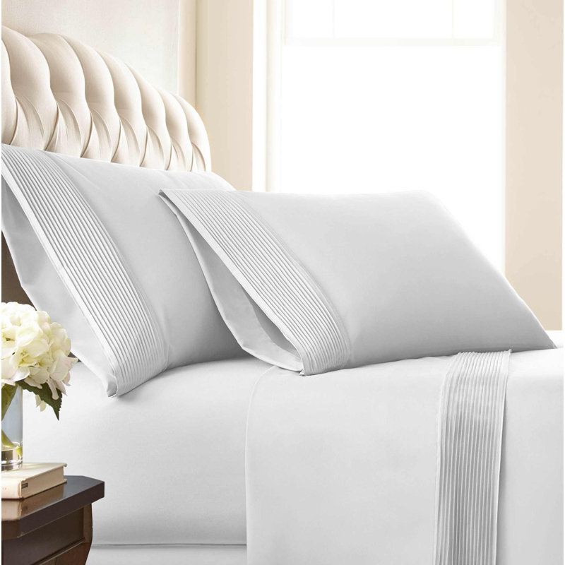 Deux taies d'oreiller à ourlet plissé en microfibre Eldon par Southshore Fine Linens, Grand, Blanc brillant