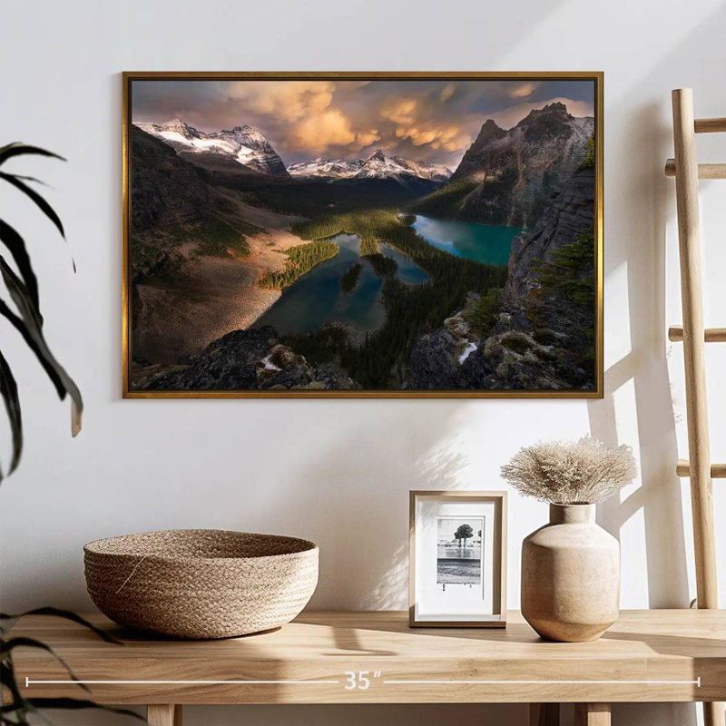 Vast Rocky Mountains, 25 po x 17 po, Cadre flottant doré