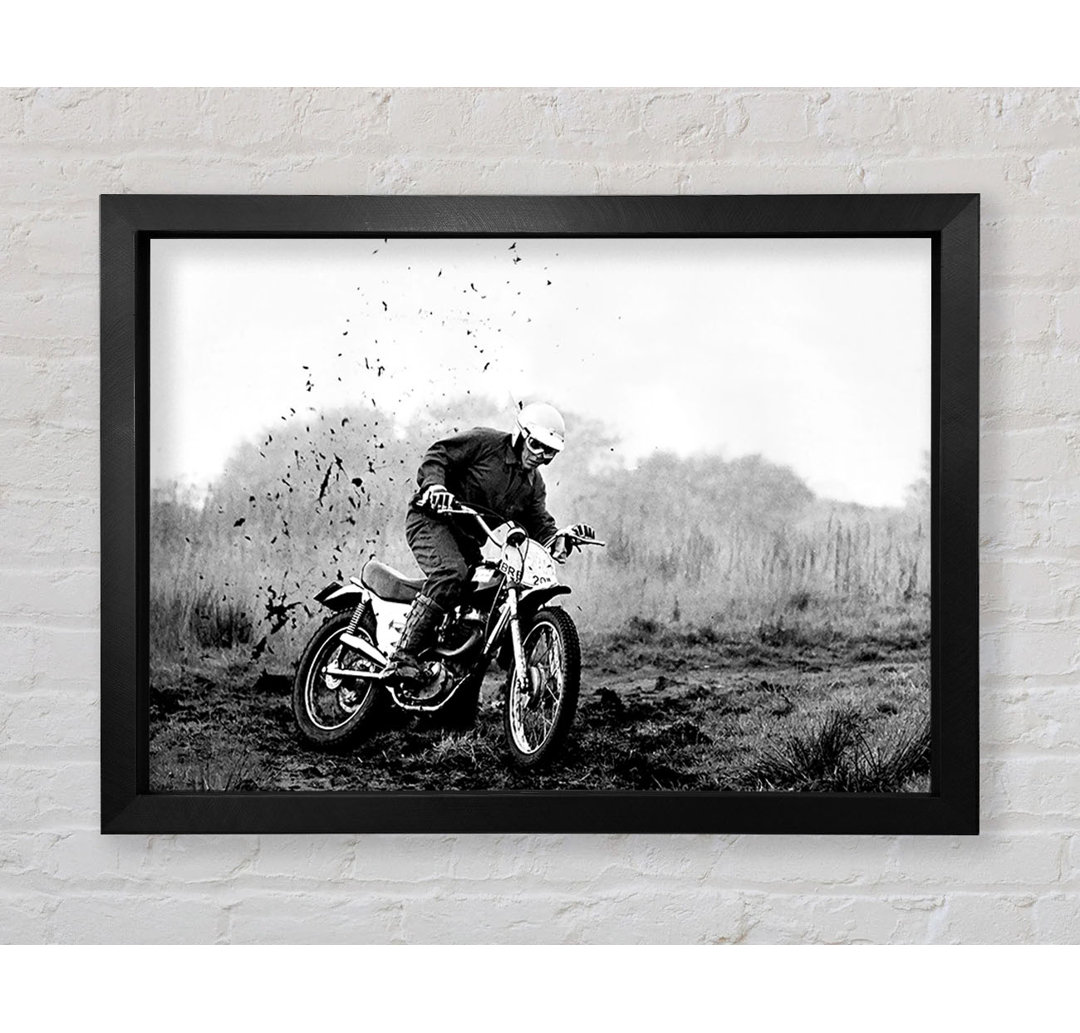 Motorrad im Schlamm B N W - Druck