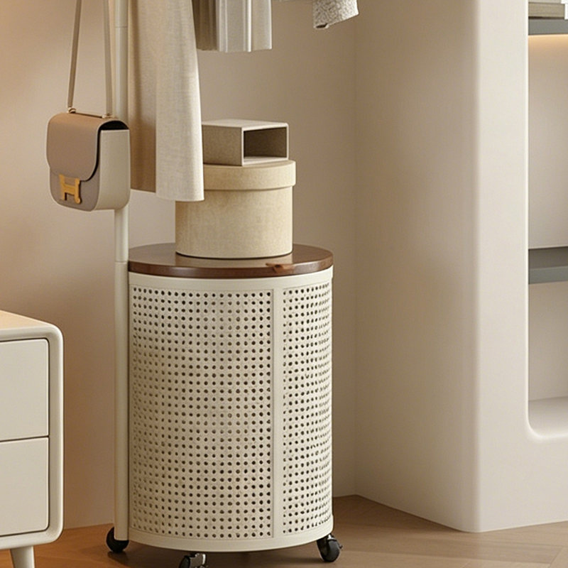 Beattie, Cream White