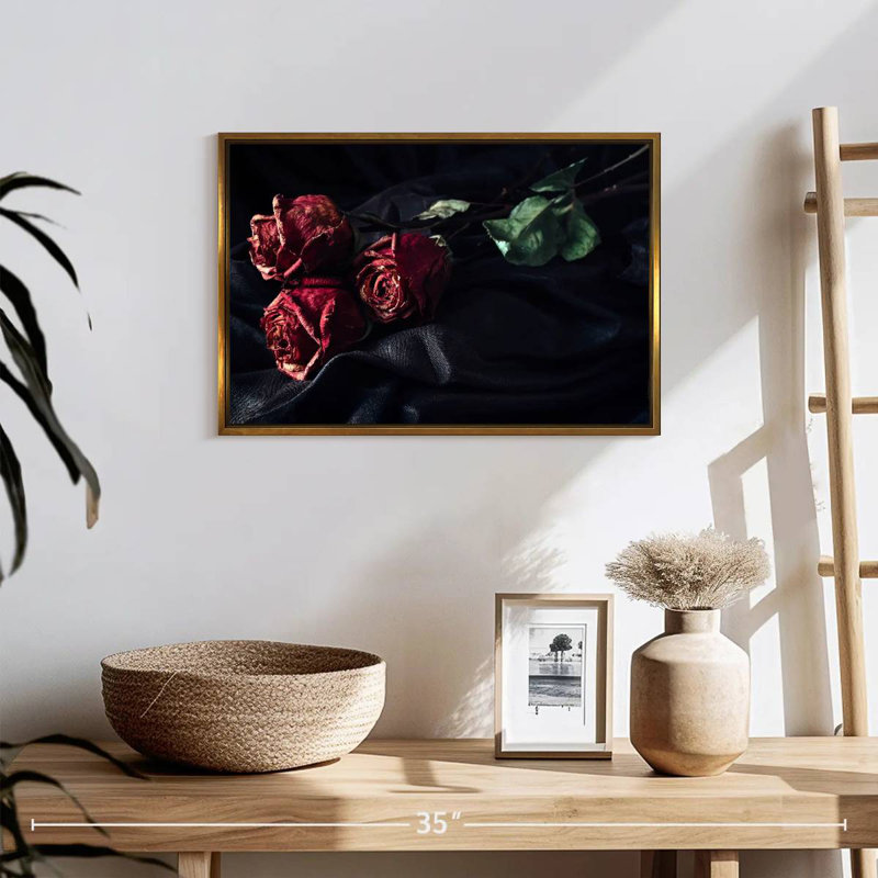 Roses du Désespoir, 19 po x 13 po, Cadre flottant doré