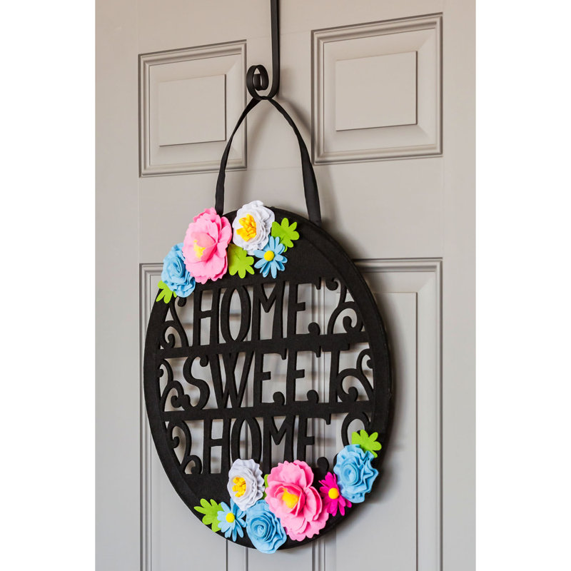 Décoration de porte floral
