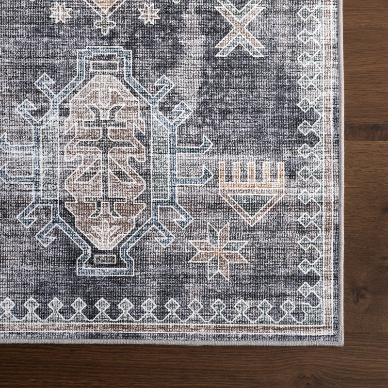 Philomena Medallion SplashGuard Machine Washable Area Rug, Runner 2'6" x 8'