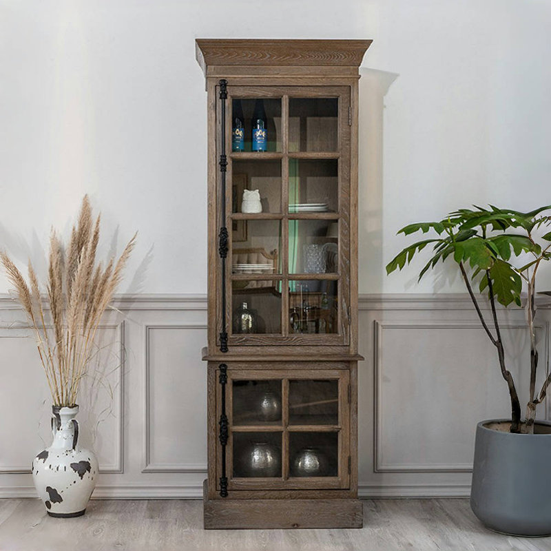 Vitrine de style français rétro