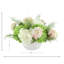 Hortensias, Sedum et Renoncule disposés dans un vase en céramique