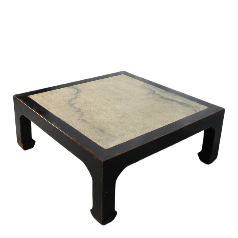 Table basse à 4 pieds