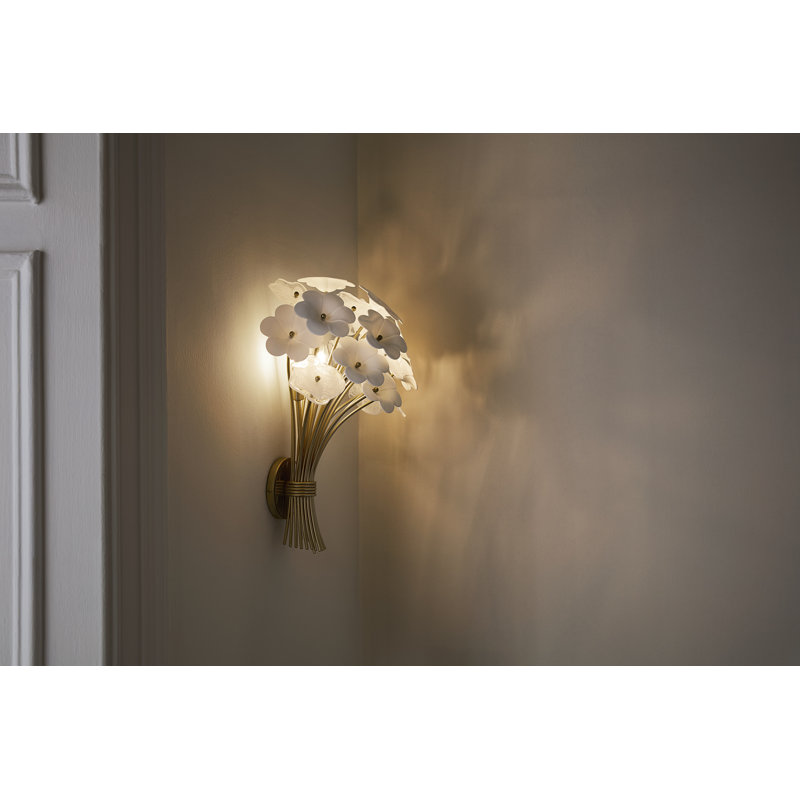 Marianne 2 - Light Wallchiere