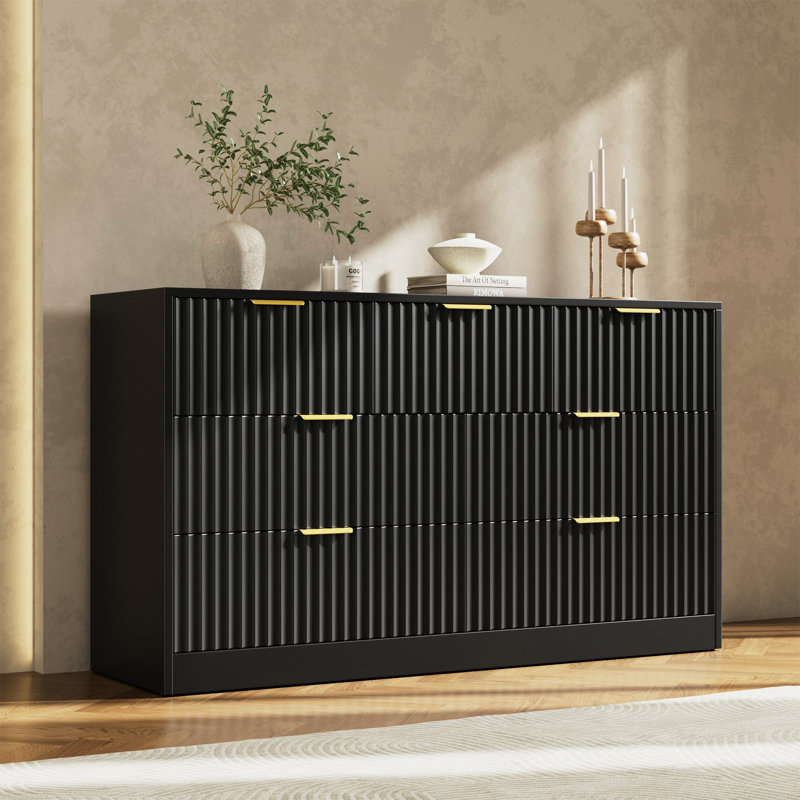 Commode cannelée noire pour la chambre à coucher avec 7 tiroirs, 55 po de large commode moderne avec poignée en métal, Noir