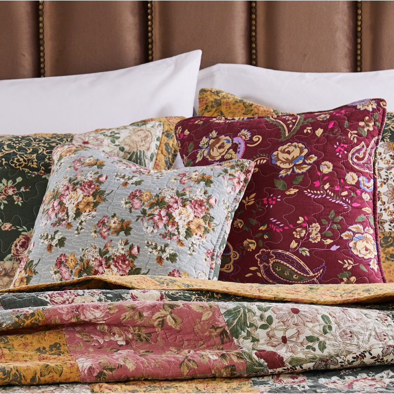 Antique Chic 100% Cotton Patchwork Reversible Quilt Set with Throw Pillows