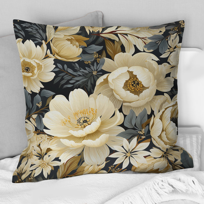 Coussin White Blossom Petals In Paradise I - imprimé floral, H 18 po x l 18 po