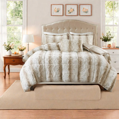Luxurious Faux Fur King Bedding Set, Hypoallergenic Polyester, Sand Finish For Cozy Home Retreat