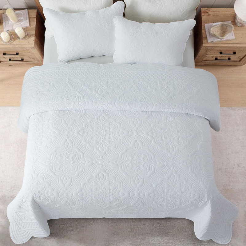 Washed Embroidered Microfiber Damask Medallion Quilt Set Lightweight Traditional Bedspread Set | OEKO-TEX Certified, Cal King