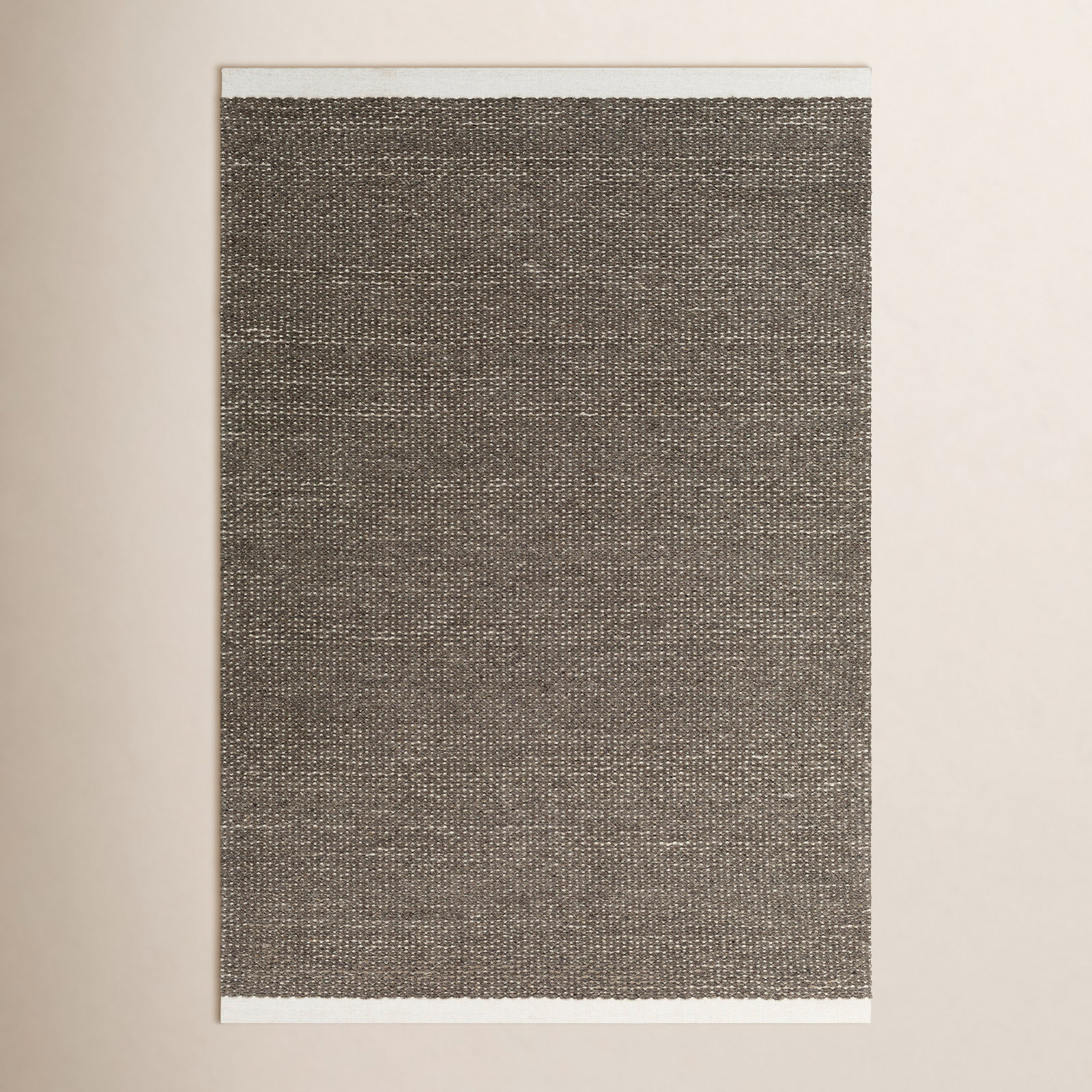 Rylee Hand-Woven Taupe Rug, Rectangle 2' x 3'