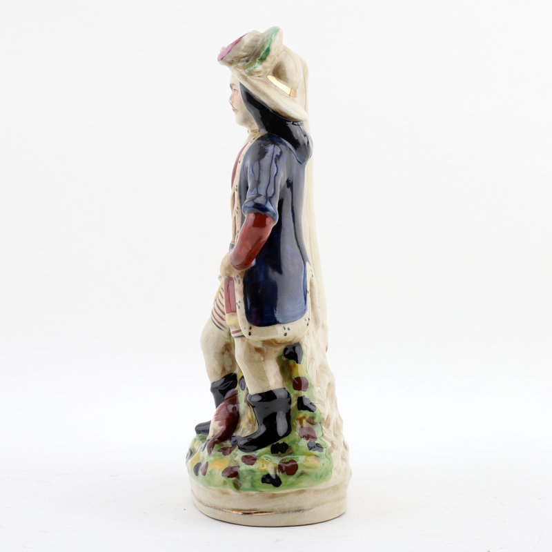 Figurines & Sculptures