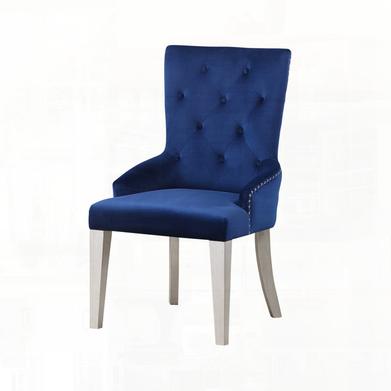 Chaise d'appoint avec pieds fuselés et accoudoirs bas rembourrés