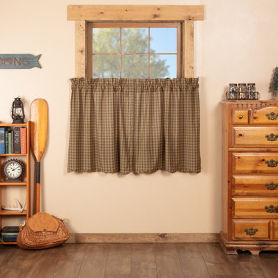 Banhart Cotton Plaid Scalloped Cafe Curtain