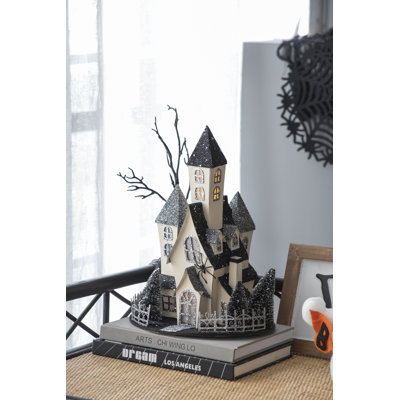 Jarvez Figurines & Sculptures
