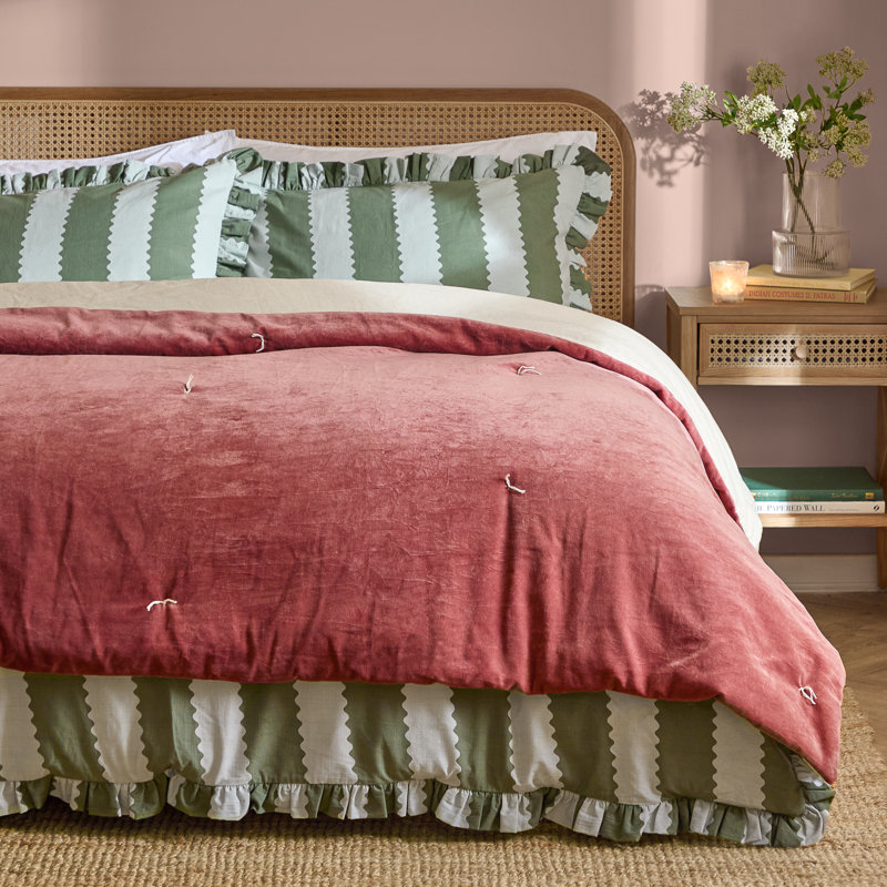 Edie Cotton Solid Colour Bedspread, Red
