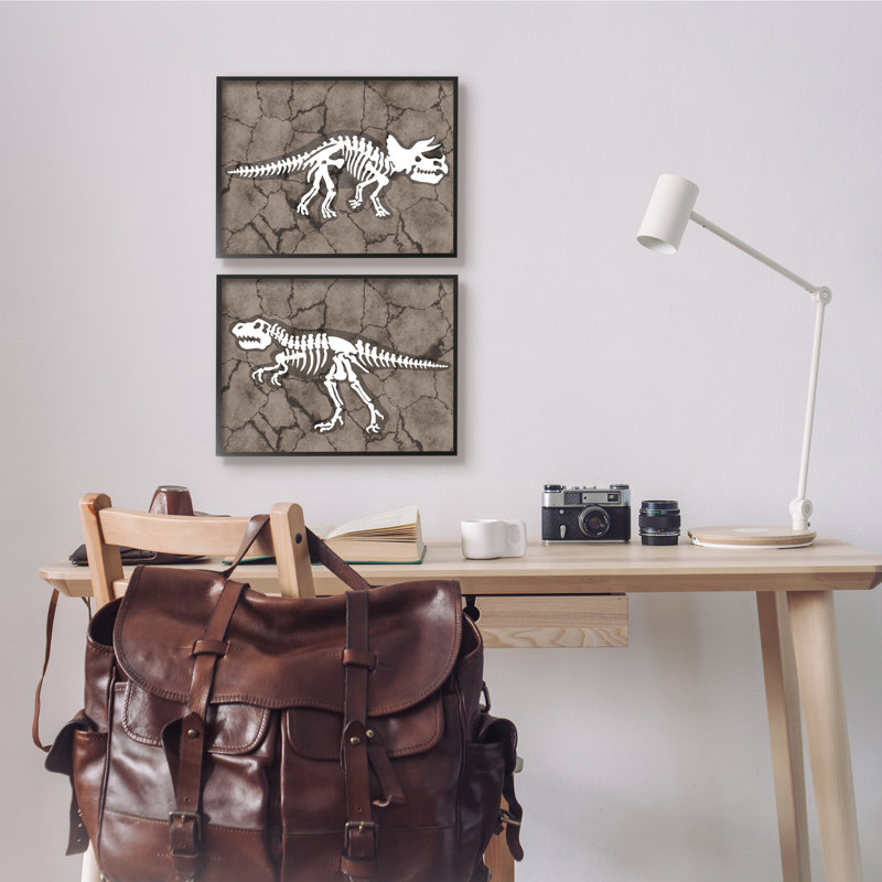 «Dinosaur Skeleton Artifacts Cracked Earth» par Daphne Polselli - ensemble de 2 impressions, Giclée encadrée noir minuit