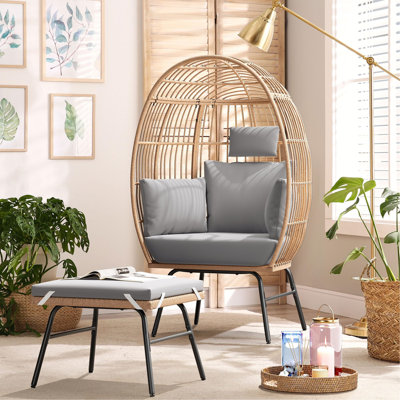 Antanique Wicker Outdoor Lounge Chair with Ottoman