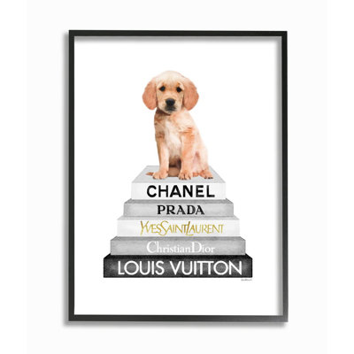 «Resting Puppy On Glam Fashion Icon Bookstack» par Amanda Greenwood, reproduction d'impression sur bois
