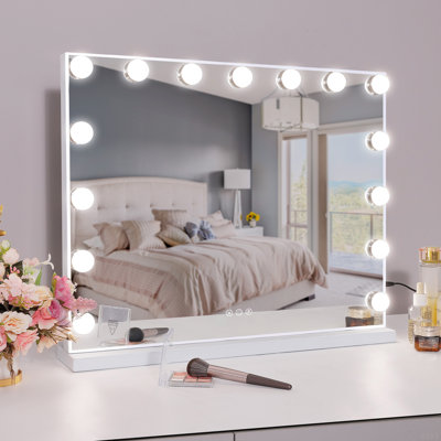 Miroir de salle de bain avec lumières