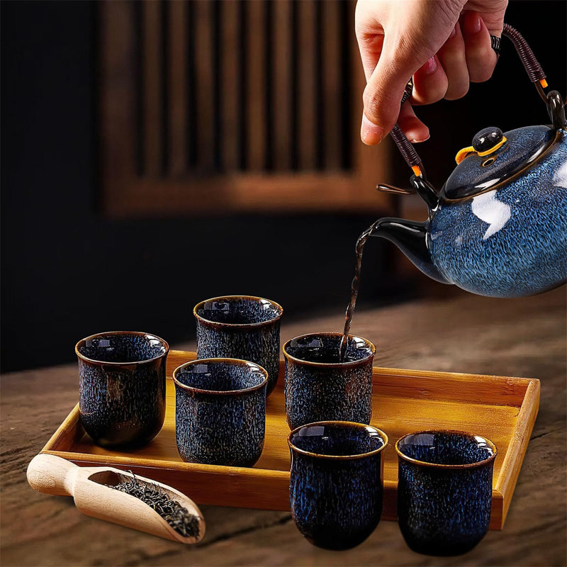 Lark Manor 650ml Dots Teapot Set