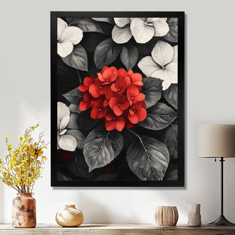 Hortensias monochromes avec décor de pétales rouges II - art mural floral, H 20 po x l 12 po, Picture Framed, Noir