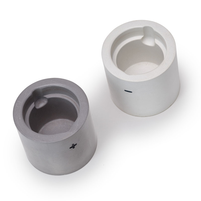 Salière et poivrière en béton