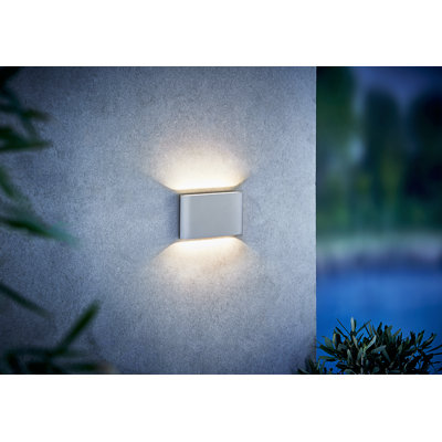 8418 Black 2 - Bulb 9cm H Integrated LED Outdoor Flush Mount