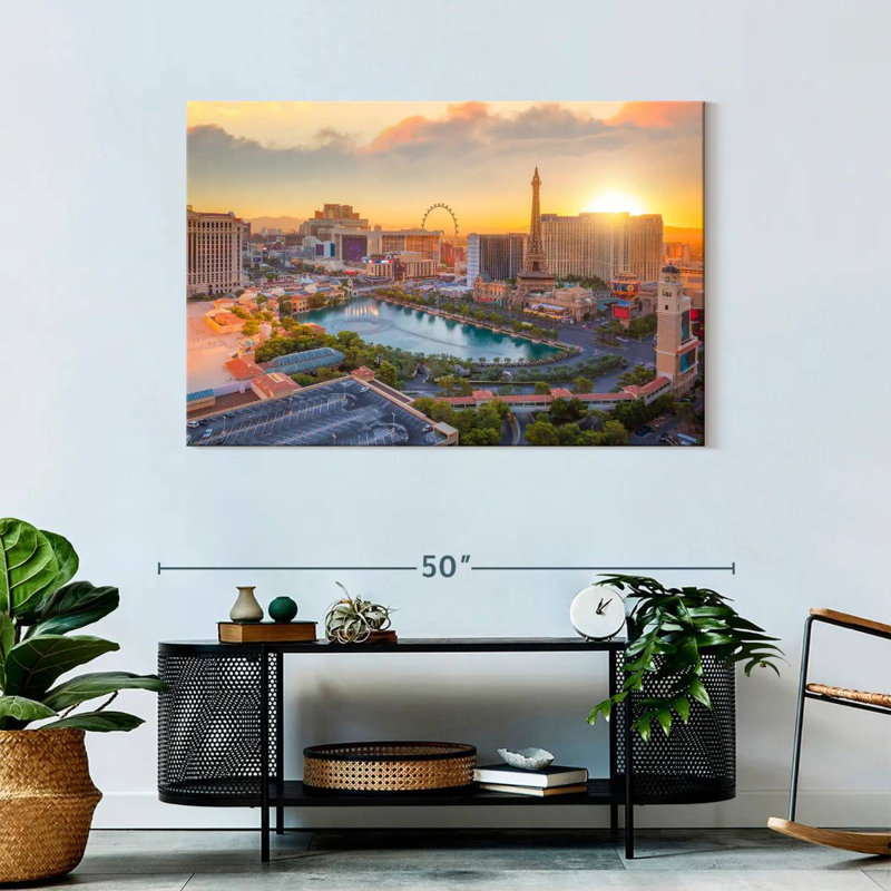 Ravi Sunny Las Vegas, 30" H x 45" W