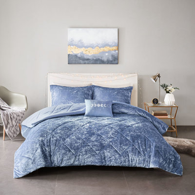 King/ King Periwinkle Blue Velvet Comforter - Filled Diamond 2 Shams And 1 Pillow Included Machine Washable Luxurious For Filling Smooth By Appliance