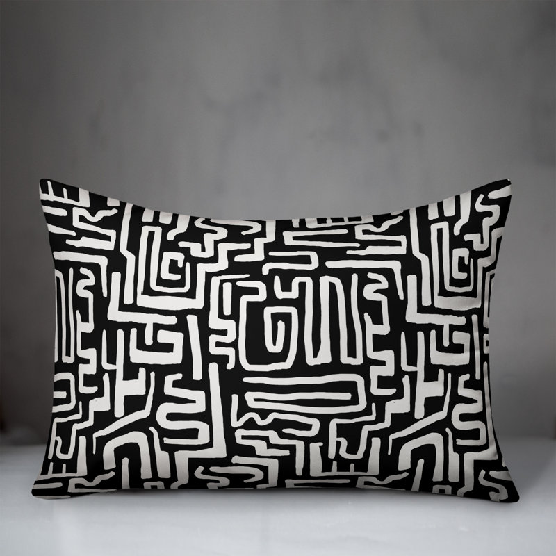 Coussin extérieur bleu marine Wiggly Shapes, Noir, H 14 po x l 20 po