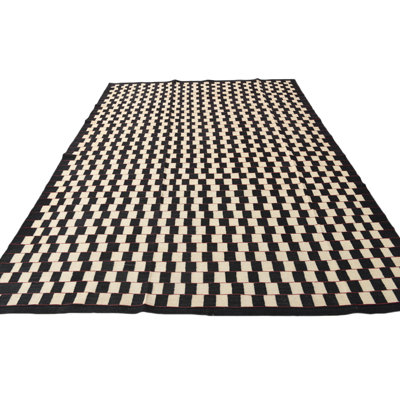 Tapis noir et blanc Mulloy