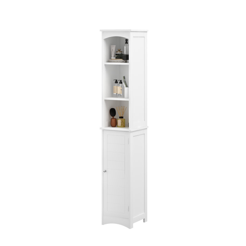 Armoire de salle de bain haute autoportante blanche de 64,17 po avec tablettes ouvertes et porte à persiennes