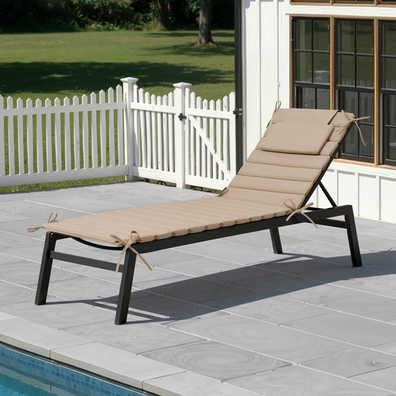 Coussin de chaise longue d'extérieur de 72 po avec appui-tête, L 21 po x P 72 po, Beige