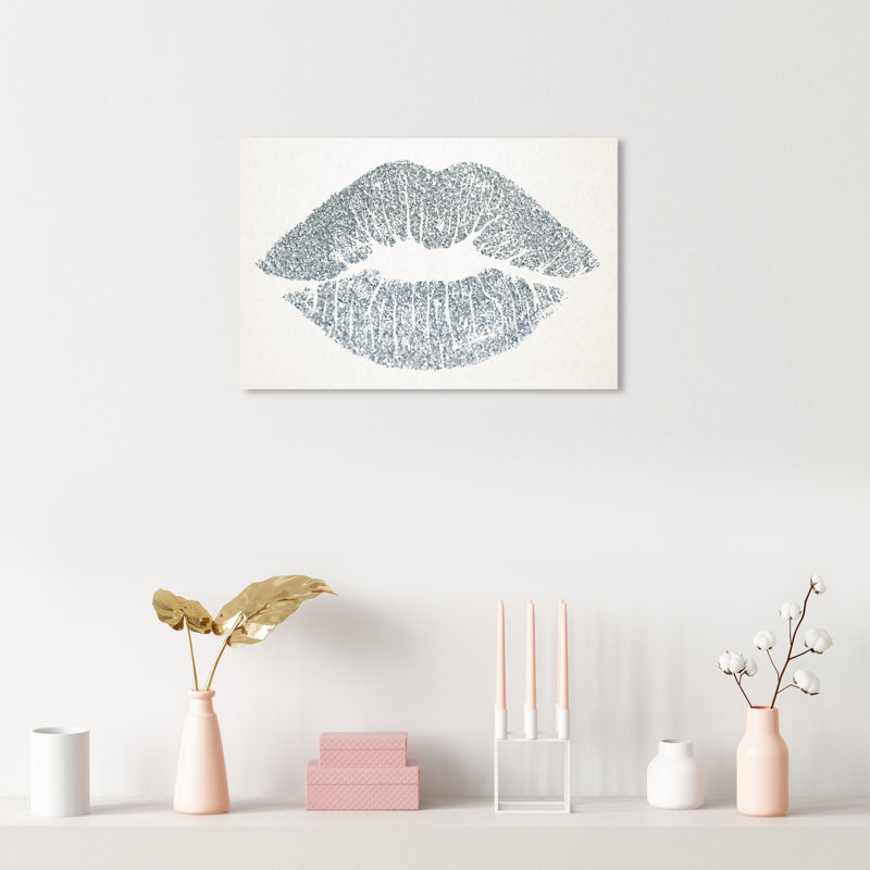 «Fashion and Glam Solid Kiss Silver Lips», impression sur toile, H 10 po x l 15 po, Toile tendue