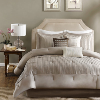 Édredon pour très grand lit Charmeuse en taupe, 7 pièces, avec jupe de lit et taies décoratives taupe pour très grand lit, coussins décoratifs magnifiques