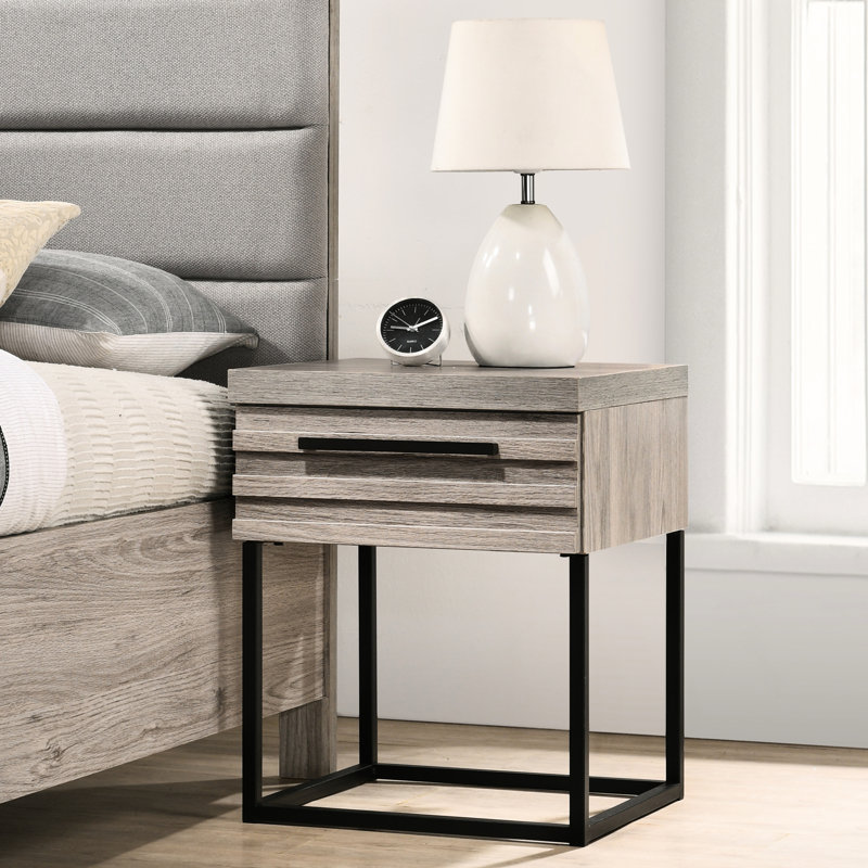 Table de chevet gris patiné avec base en métal - Mobilier de chambre à coucher à tiroir à lattes de style moderne