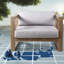 Chaises longues confortables pour le patio, bois d'eucalyptus avec coussins gris, design extérieur moderne