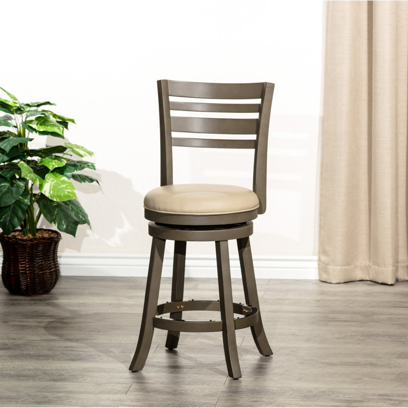 Tabouret à dossier à lattes de 24 po de hauteur comptoir avec pivot, finition gris patiné, siège en cuir français pivotant