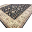Tapis noir et beige noué à la main de haute qualité