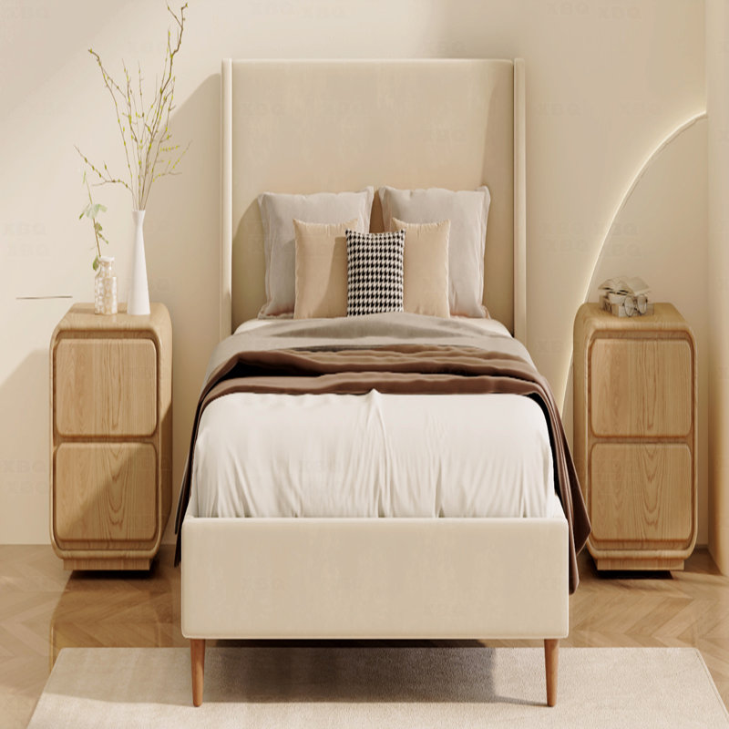 Lit plateforme tapissier moderne en velours beige avec tête de lit à oreilles et pieds en bois de noyer, Beige, Grand lit